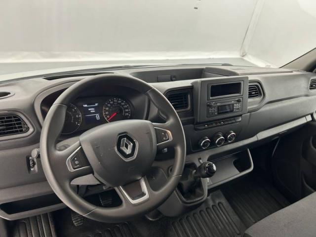 Renault Master image 1