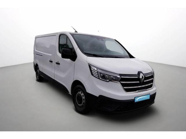 Renault Trafic image 2