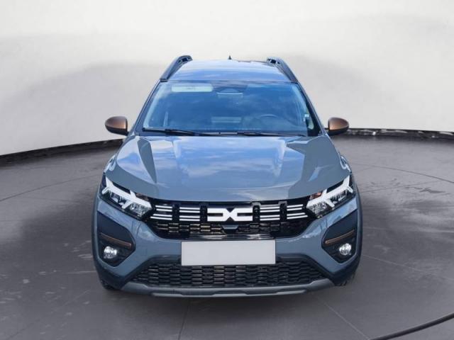 Dacia Jogger image 1