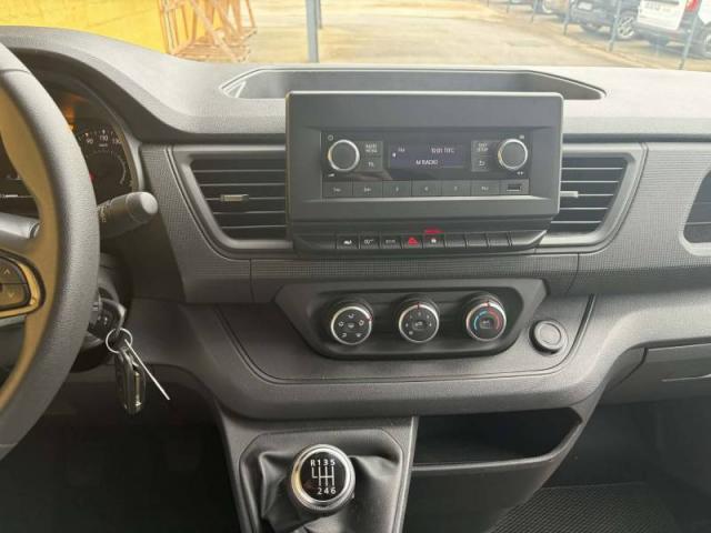 Renault Trafic image 6