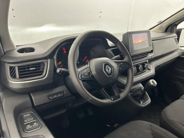 Renault Trafic image 1