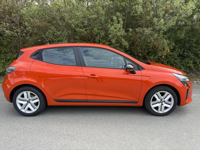 Renault Clio image 9