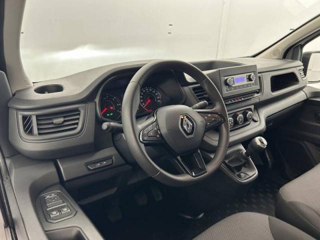 Renault Trafic image 1