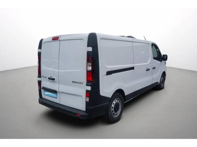 Renault Trafic image 2