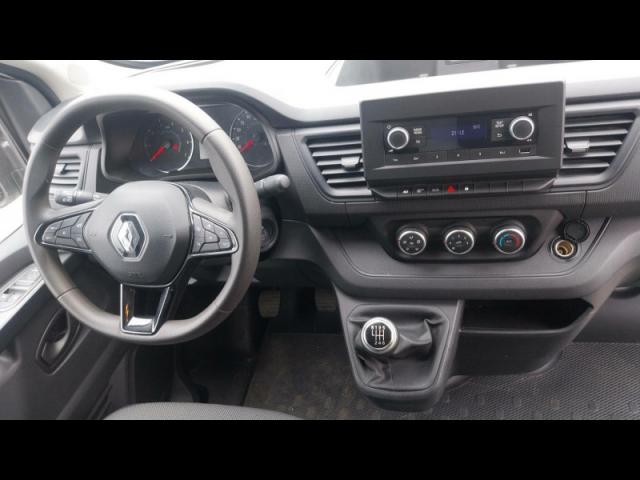 Renault Trafic image 3