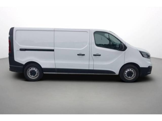 Renault Trafic image 1