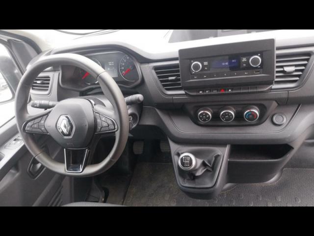 Renault Trafic image 3