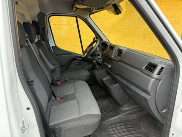 Renault Master image 3