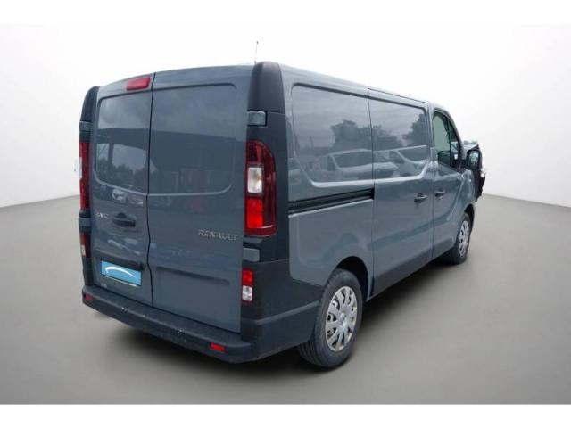 Renault Trafic image 2