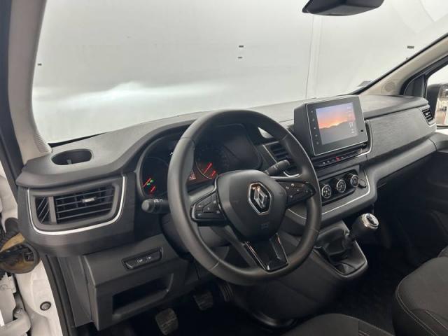 Renault Trafic image 1