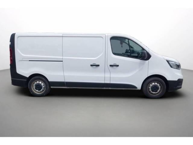 Renault Trafic image 2