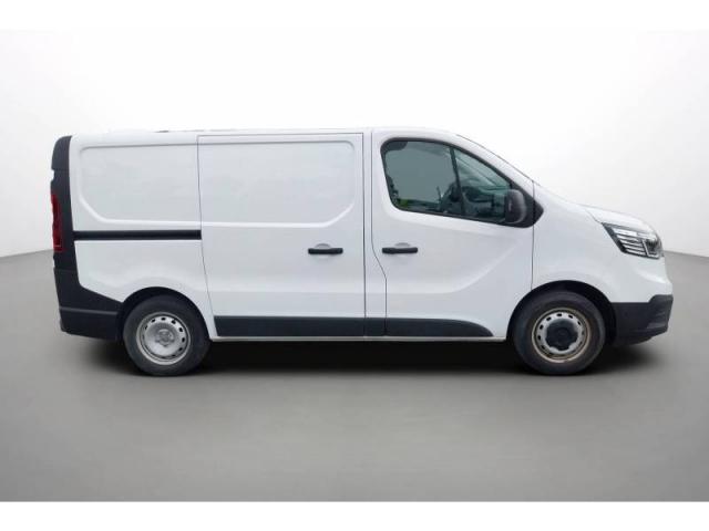 Renault Trafic image 1