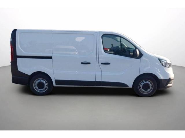 Renault Trafic image 2