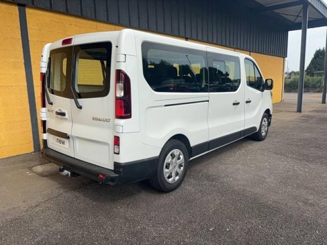 Renault Trafic image 2
