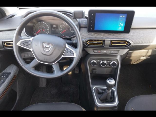 Dacia Sandero image 2