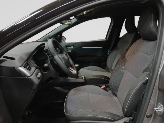 Renault Captur image 2