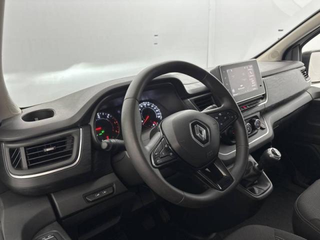 Renault Trafic image 1