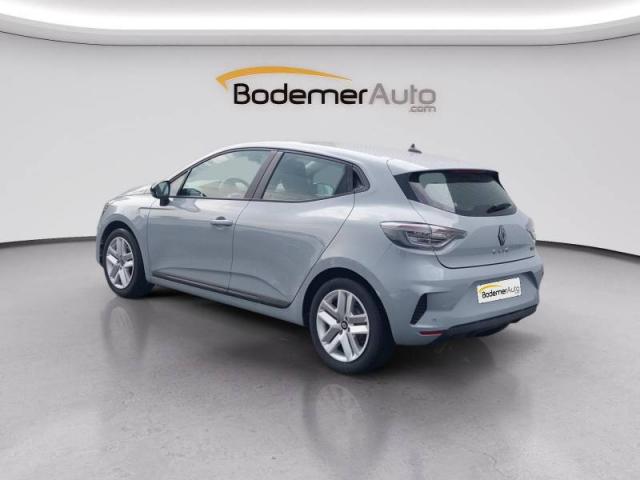 Renault Clio image 2