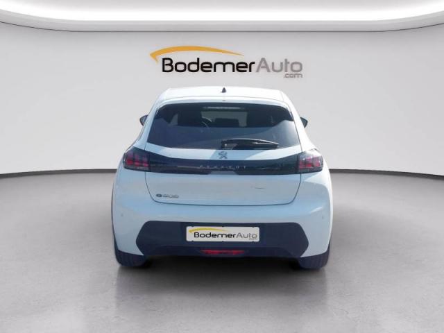 Peugeot 208 image 6