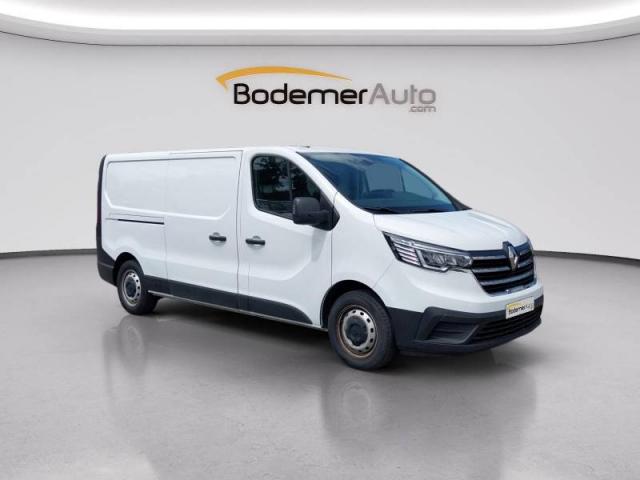 Renault Trafic image 2