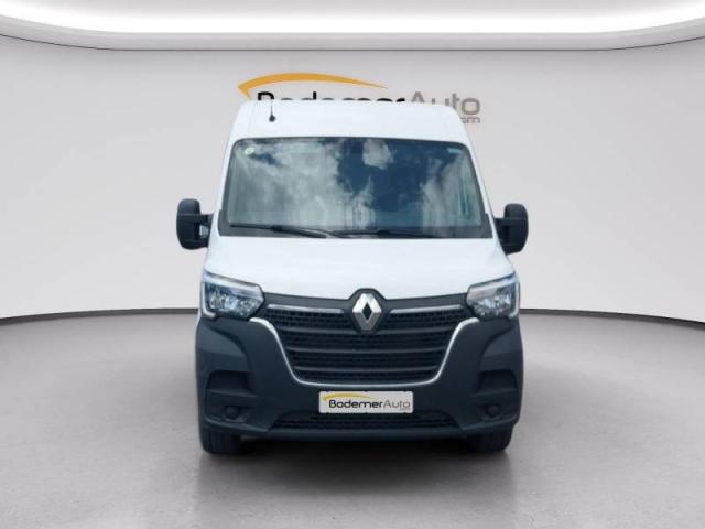 Renault Master image 2