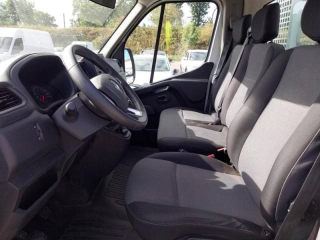 Renault Master image 9