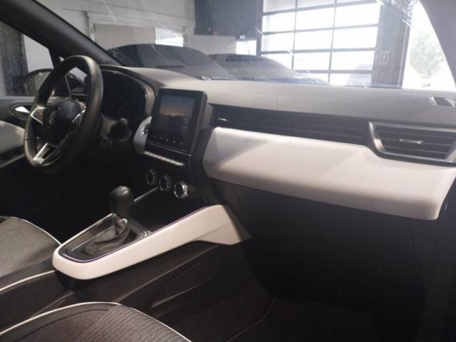 Renault Clio image 9