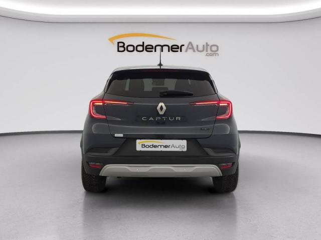 Renault Captur image 2