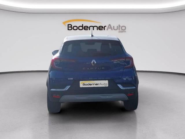 Renault Captur image 2