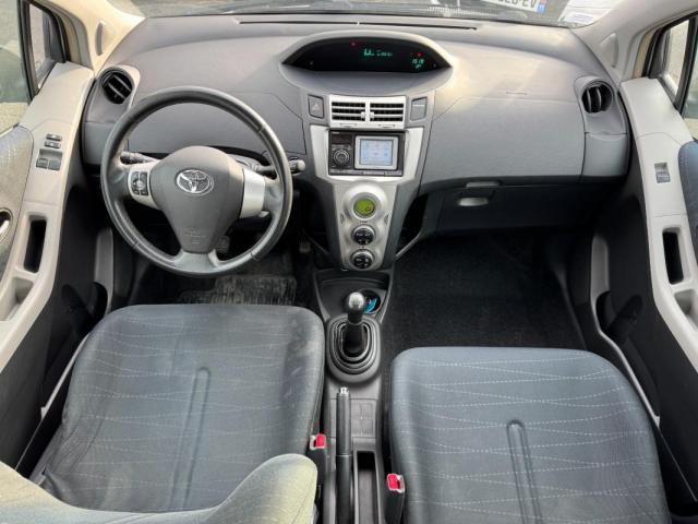 Toyota Yaris image 2
