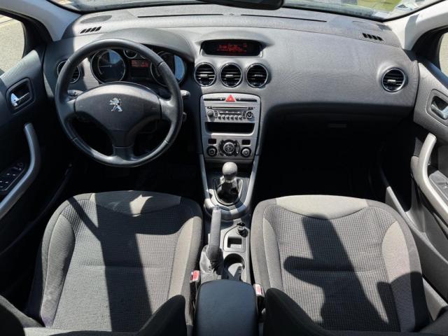 Peugeot 308 image 3