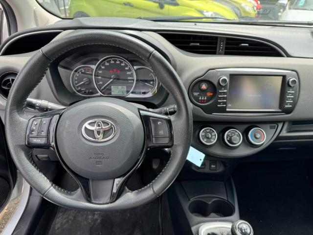 Toyota Yaris image 2