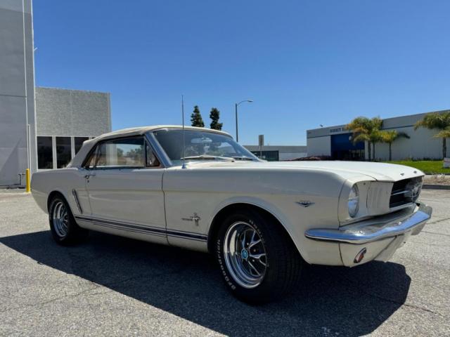 Ford Mustang image 5