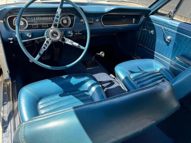 Ford Mustang image 8