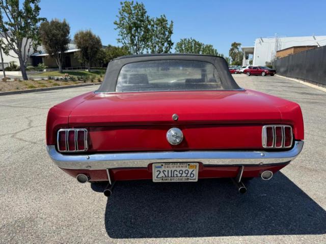 Ford Mustang image 8