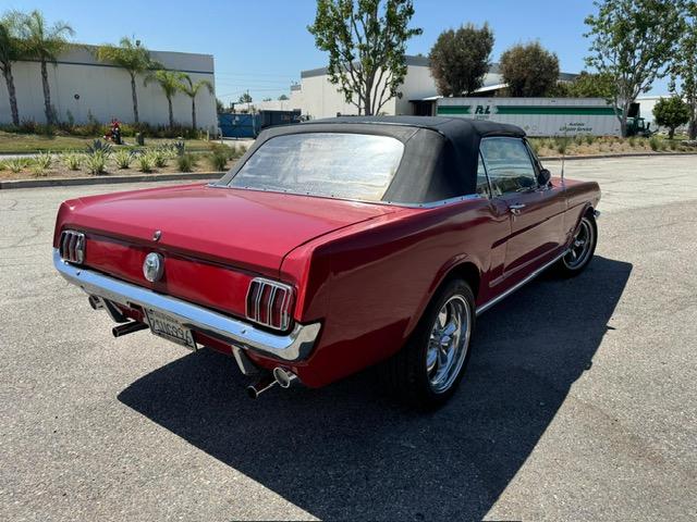 Ford Mustang image 2