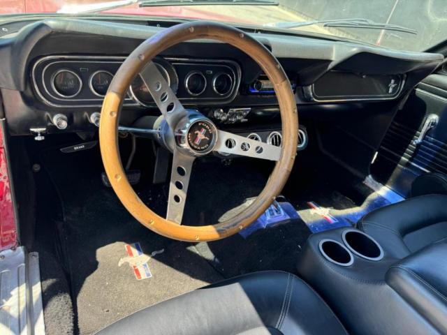 Ford Mustang image 9