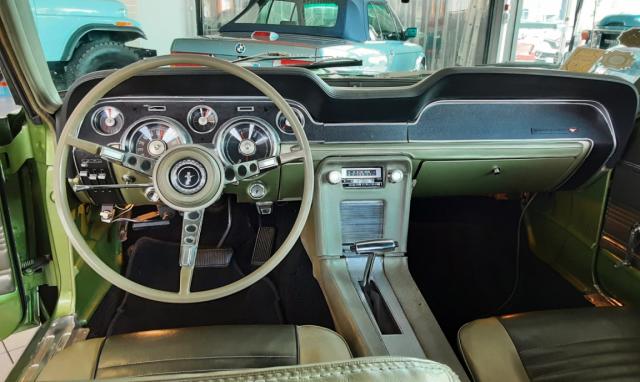 Ford Mustang image 8