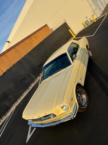 Ford Mustang image 8