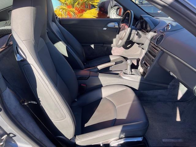 Porsche 987 image 3