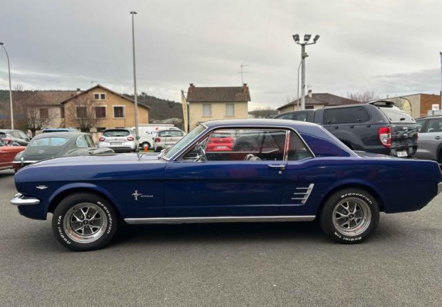 Ford Mustang image 7