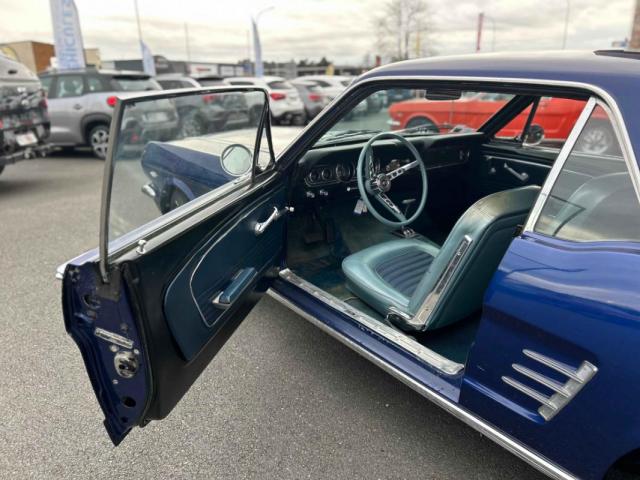 Ford Mustang image 6