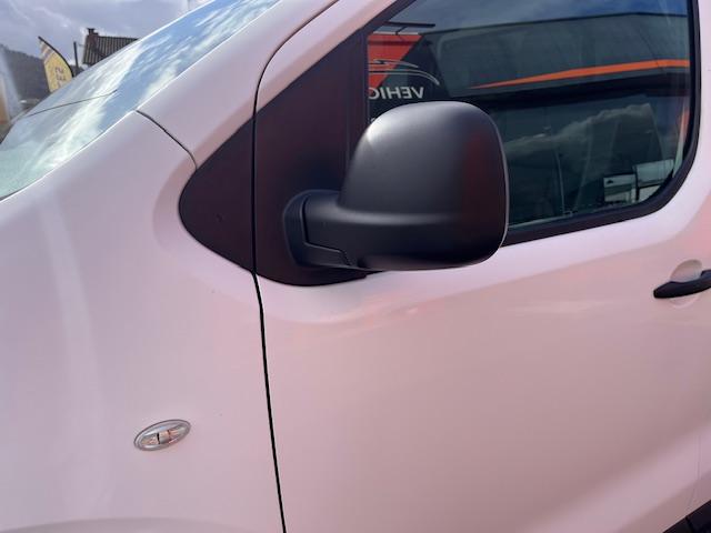Peugeot Expert image 8