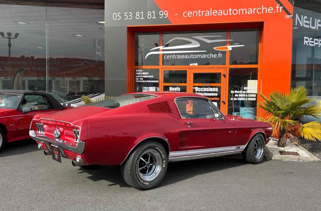 Ford Mustang image 7