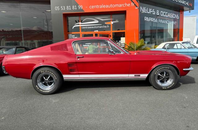 Ford Mustang image 9