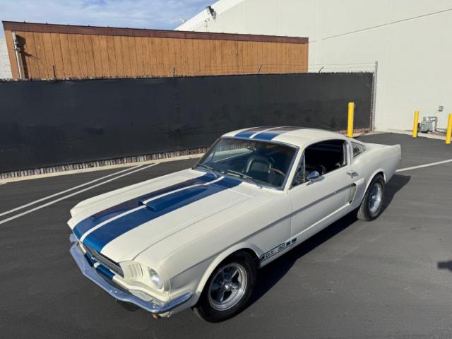 Ford Mustang image 3