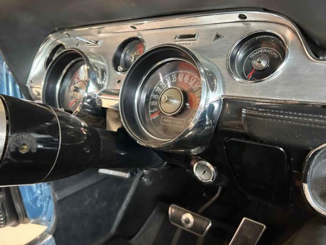 Ford Mustang image 2