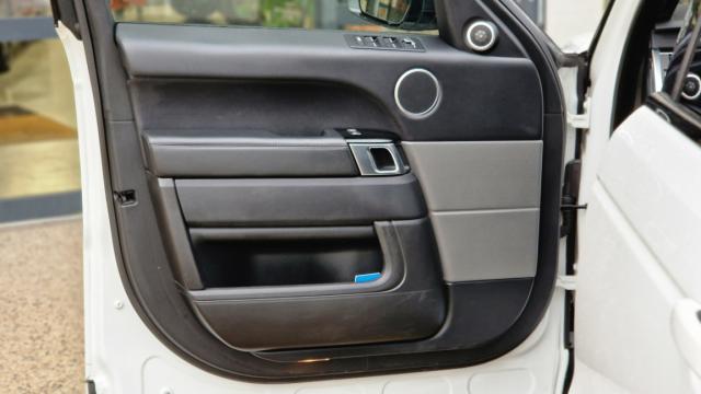 Land Rover Range Rover Sport image 3