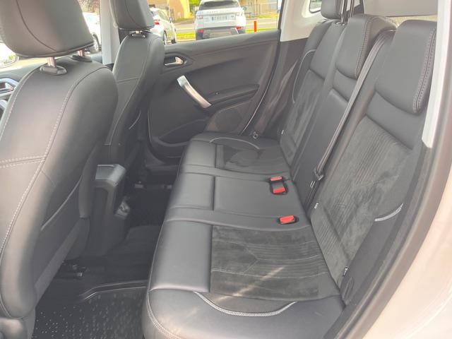 Peugeot 2008 image 7