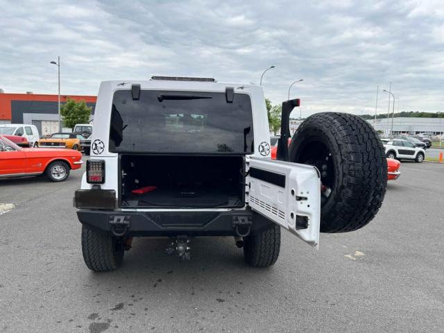 Jeep Wrangler Unlimited image 2